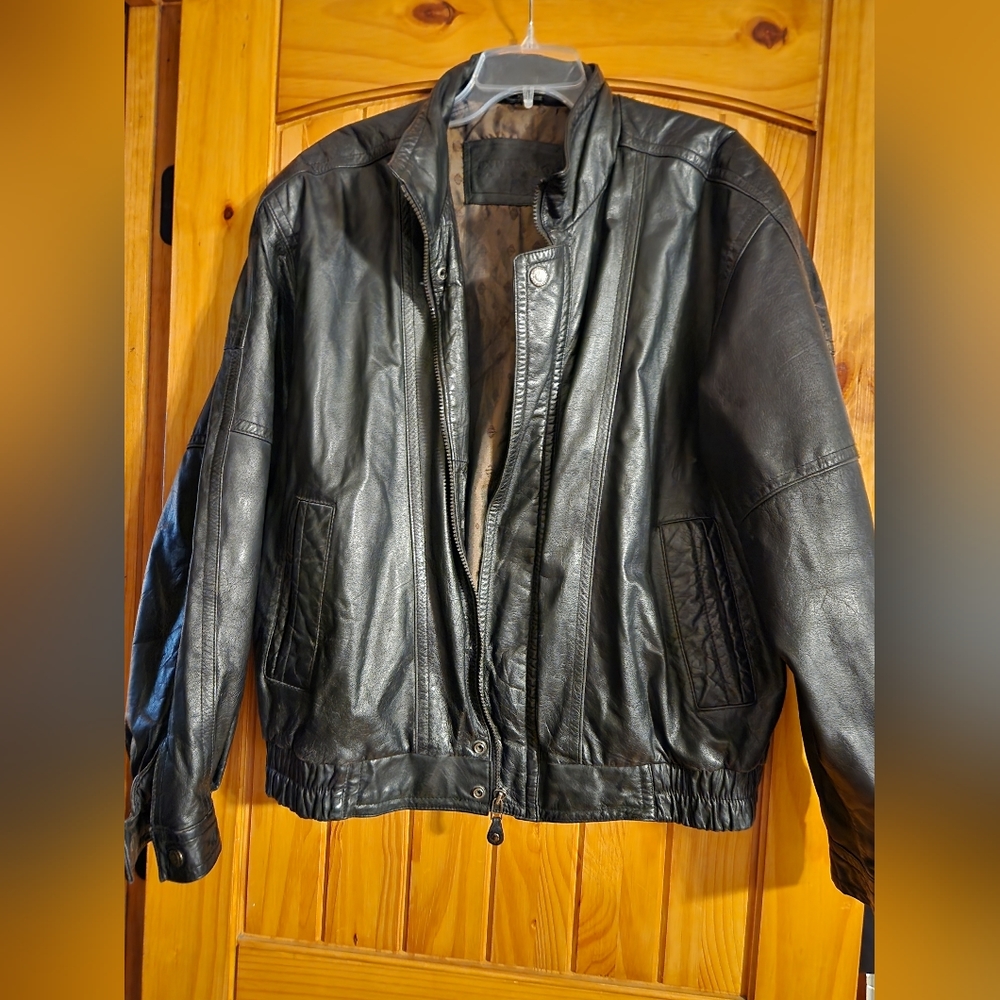 "Vintage" Mens Expressions Worldwide black leather jacket, XL/46